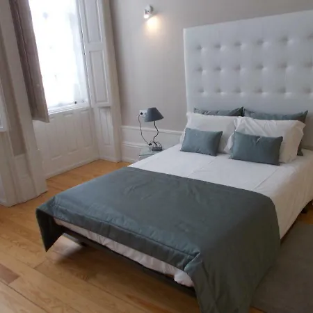 Apartment Market Place *